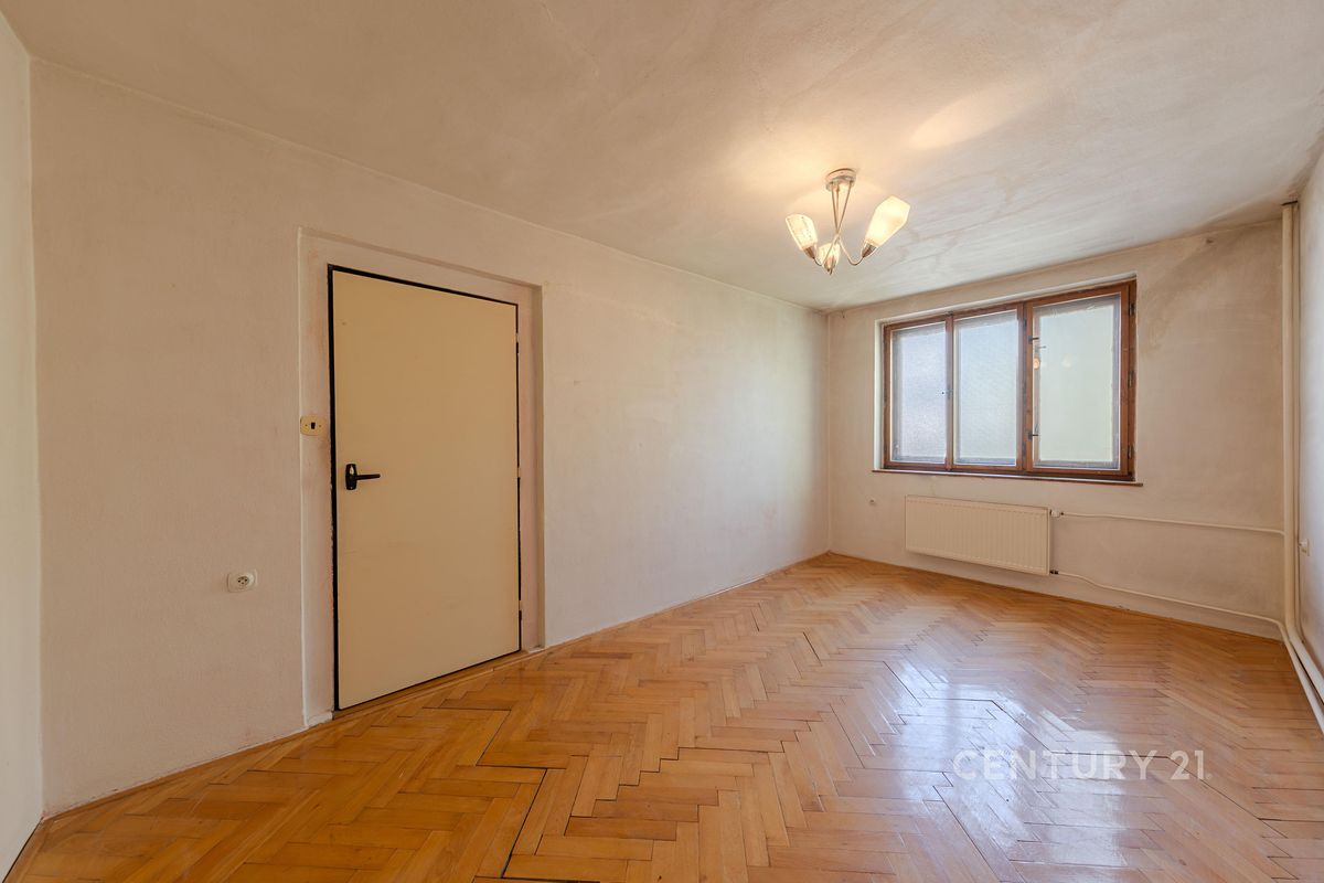 Prodej rodinného domu 160 m², pozemek 106 m² – fotografie 2