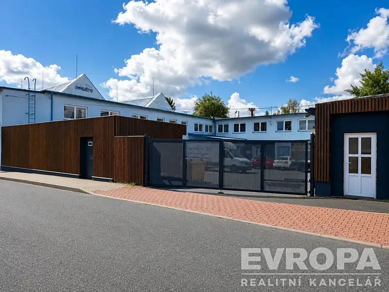 Pronájem kanceláře 117 m², Kolín – náhled fotky 3