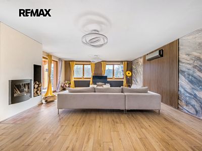 Prodej rodinného domu 250 m², pozemek 6265 m²