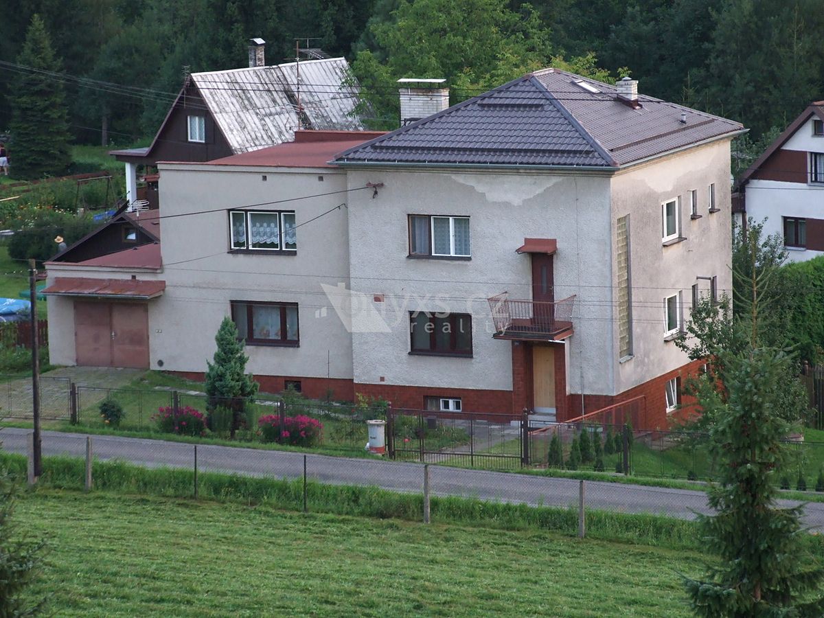 Prodej rodinného domu 240 m², pozemek 1032 m² – fotografie 4