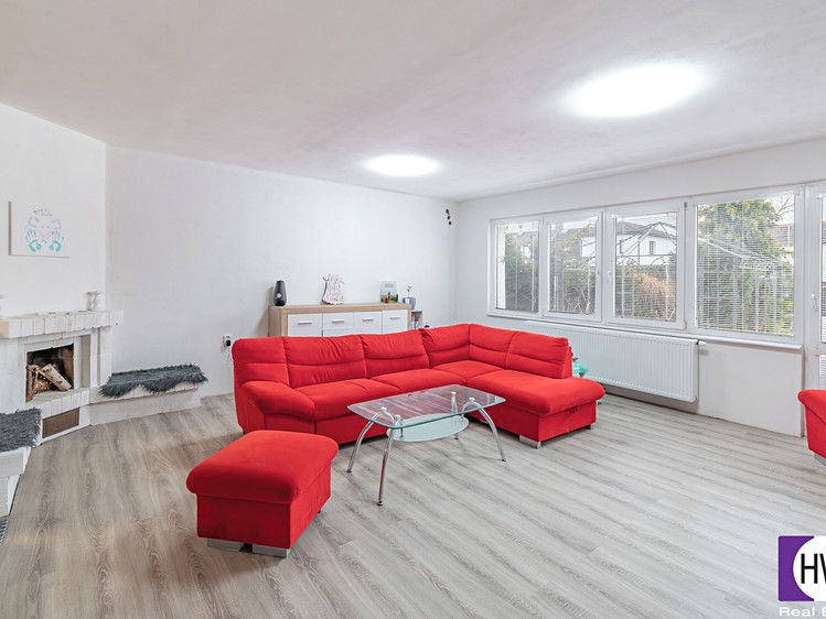 Haus zum Kauf, 144 m² (2 von 13)