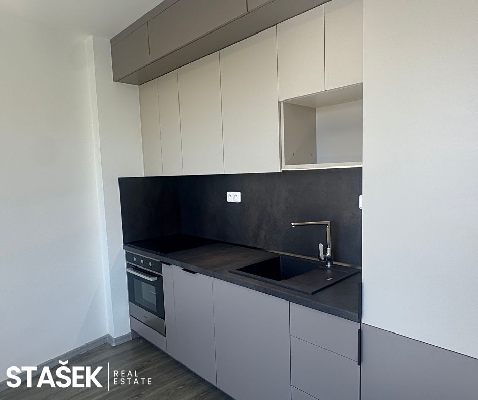 Pronájem bytu 2+kk 39 m² – fotografie 3