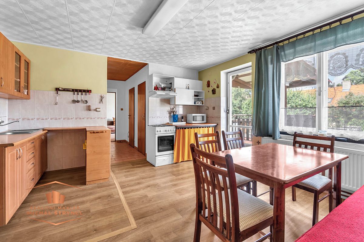 Prodej rodinného domu 80 m², pozemek 398 m² – fotografie 2