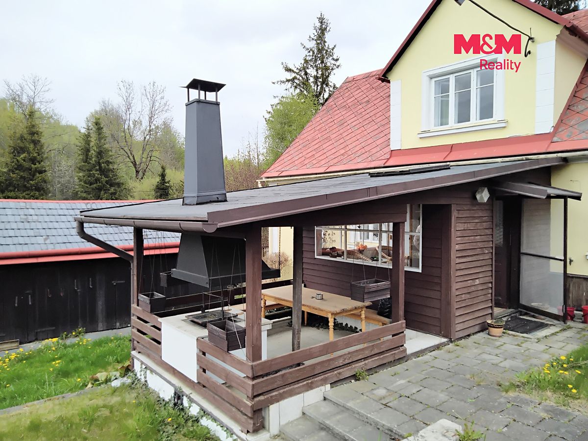 Prodej rodinného domu 100 m², pozemek 492 m² – fotografie 2