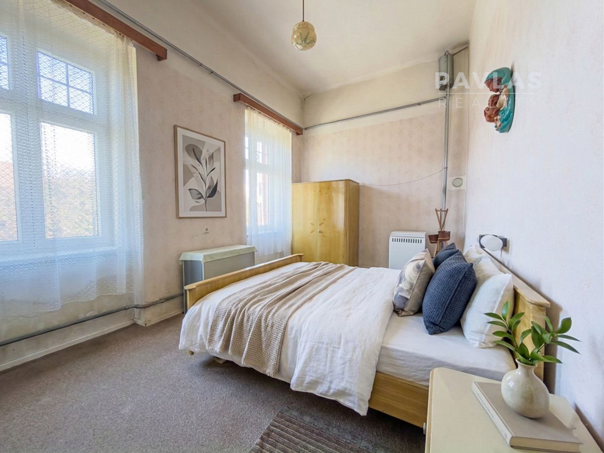 Prodej rodinného domu 570 m², pozemek 418 m² – fotografie 2