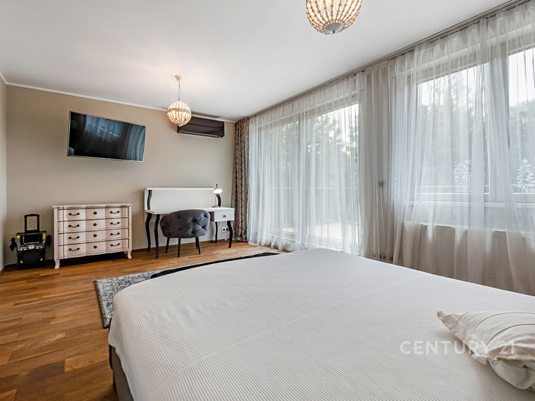 Будинок на продаж, 298 м² (42 з 58)