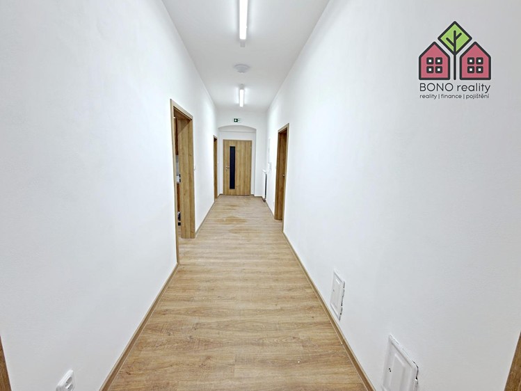 Комерційне приміщення в оренду, 82 м² (23 з 30)