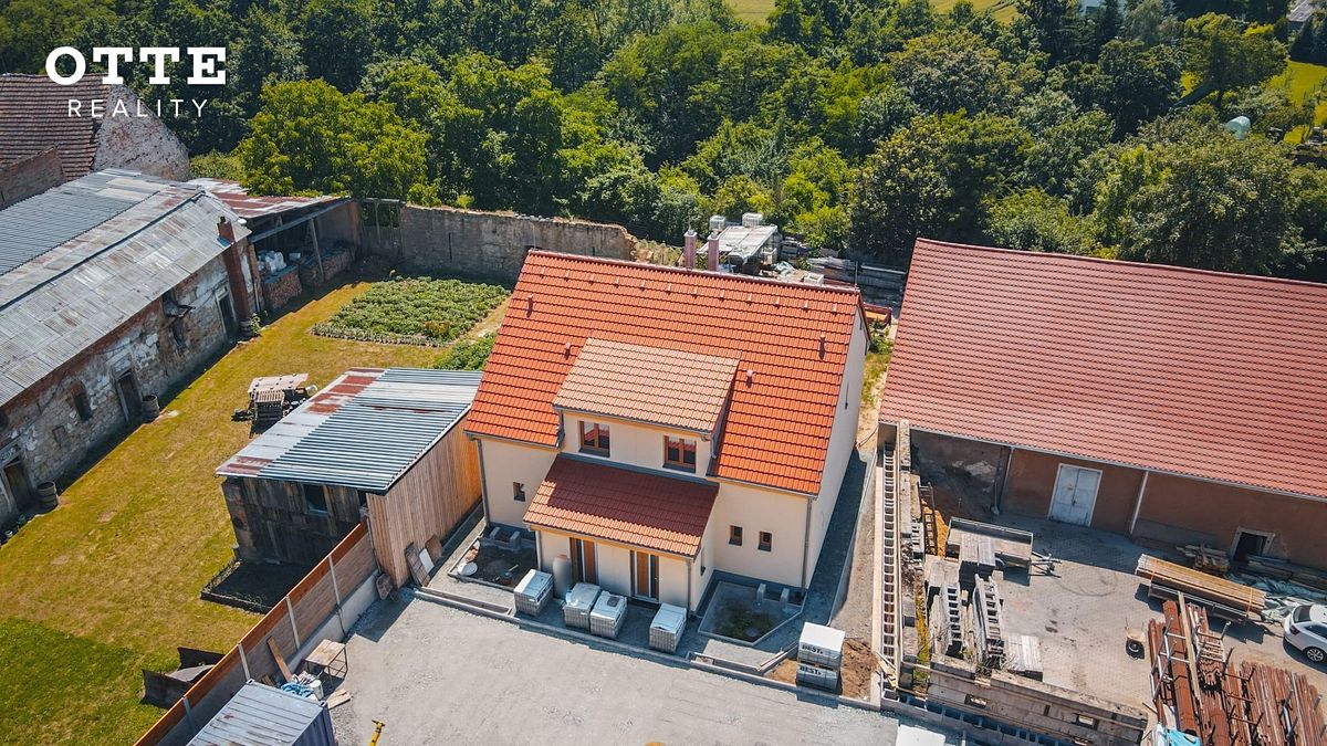 Prodej rodinného domu 94 m², pozemek 183 m² – fotografie 4