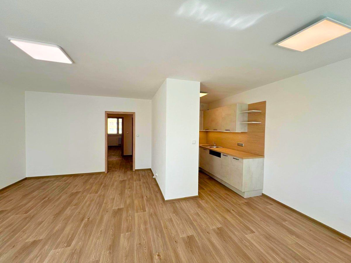 Pronájem bytu 3+kk 72 m² – fotografie 3