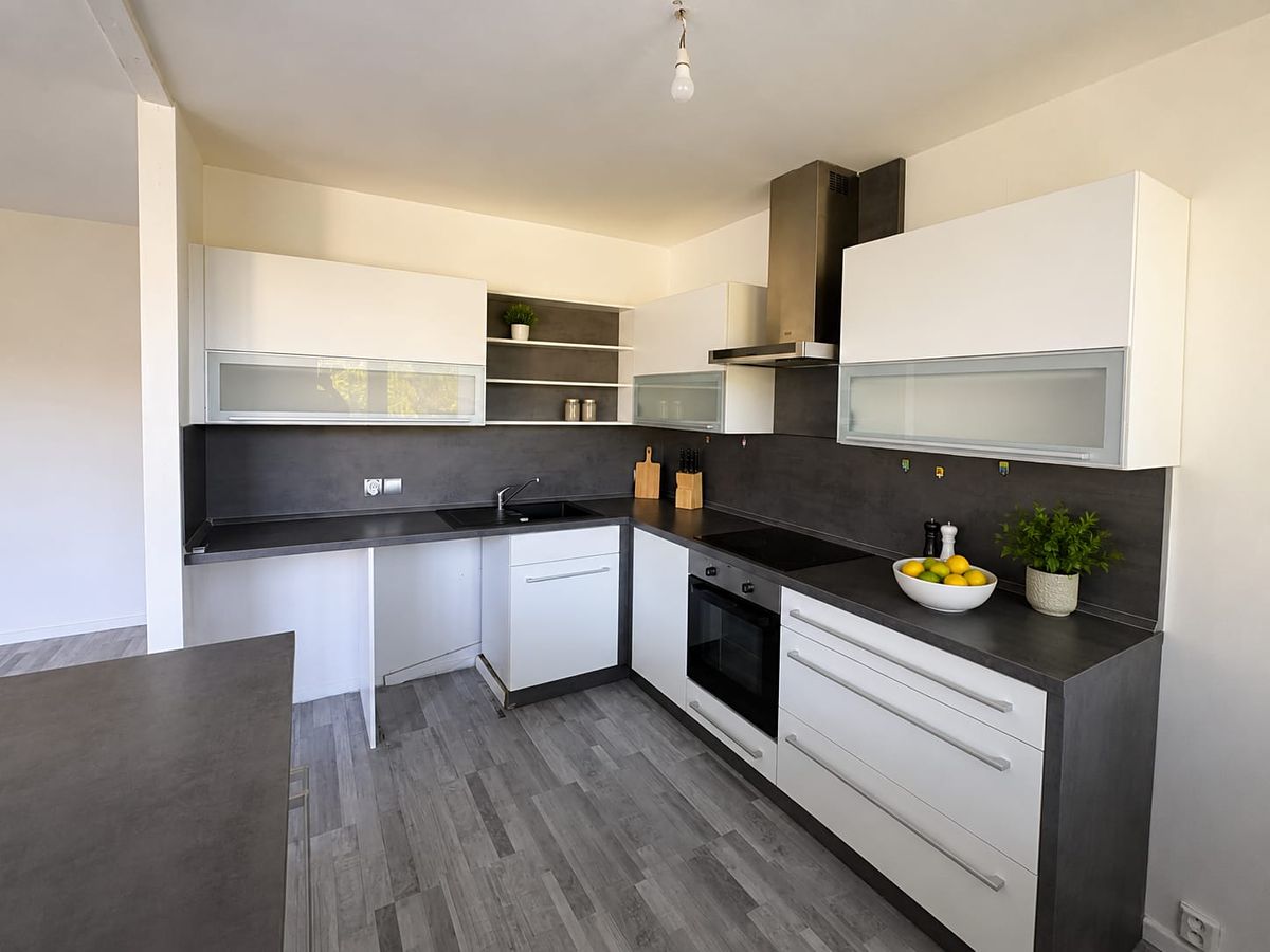Pronájem bytu 4+1 73 m² – fotografie 2