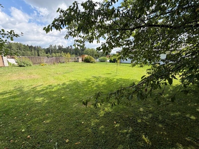 Prodej stavebního pozemku 760 m² – fotografie 2
