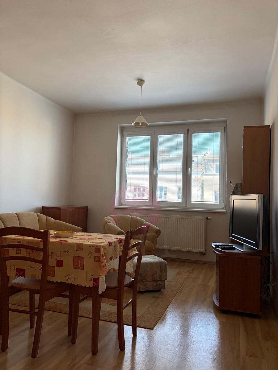 Pronájem bytu 1+1 51 m²