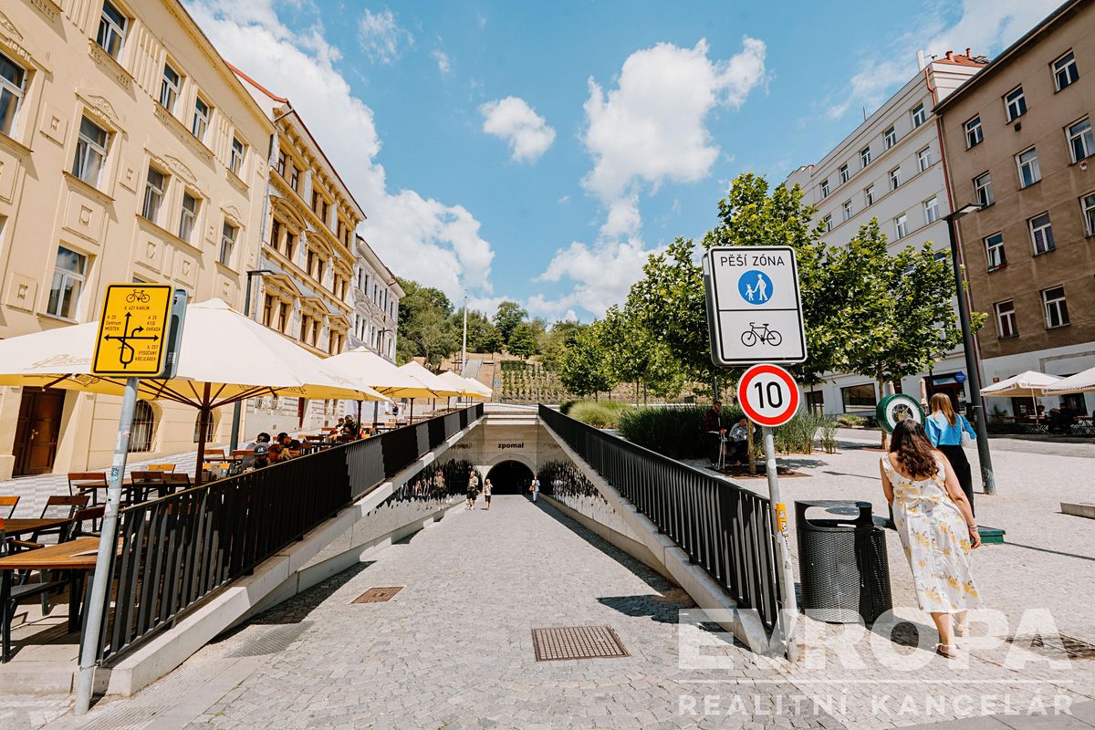 Pronájem bytu 2+1 67 m² – fotografie 2