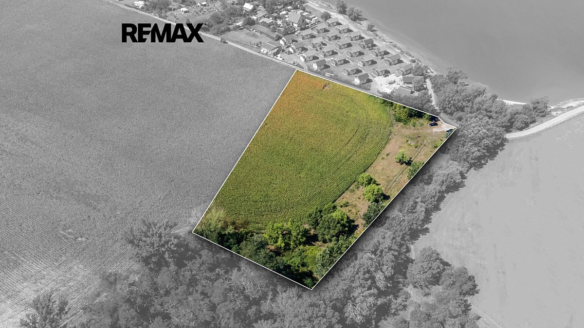 Prodej stavebního pozemku 12306 m² – fotografie 2