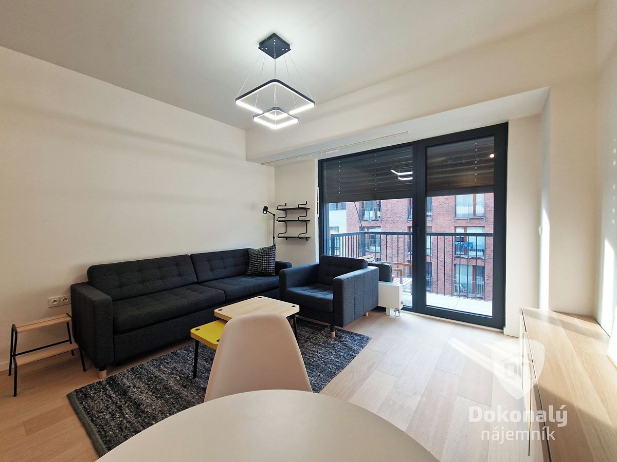 Pronájem bytu 1+kk 28 m²
