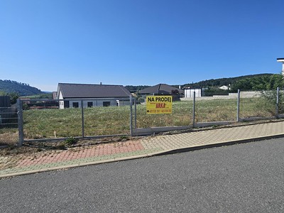 Prodej pozemku, 714 m² (3 z 8)