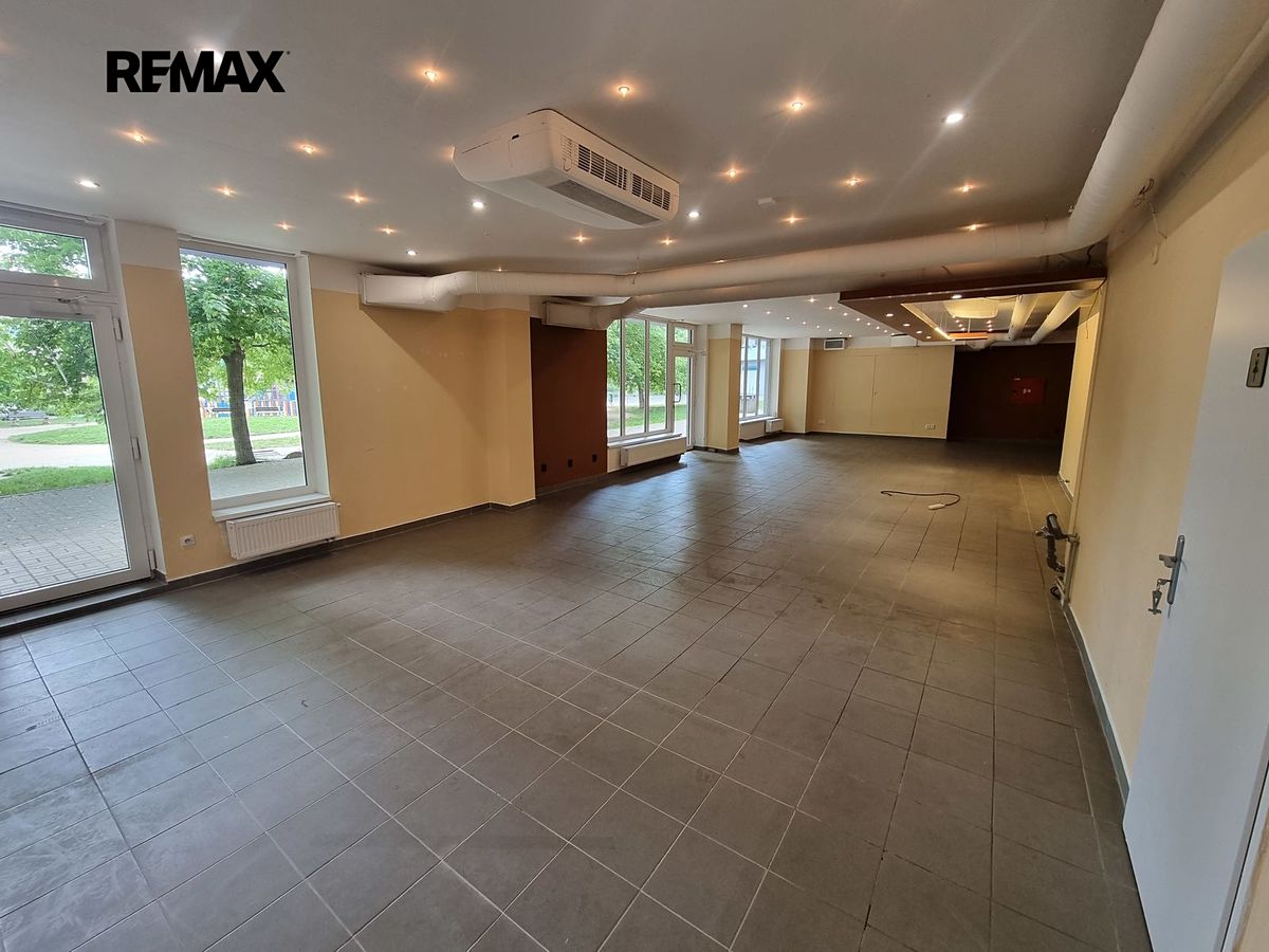 Prodej obchodního prostoru 164 m²