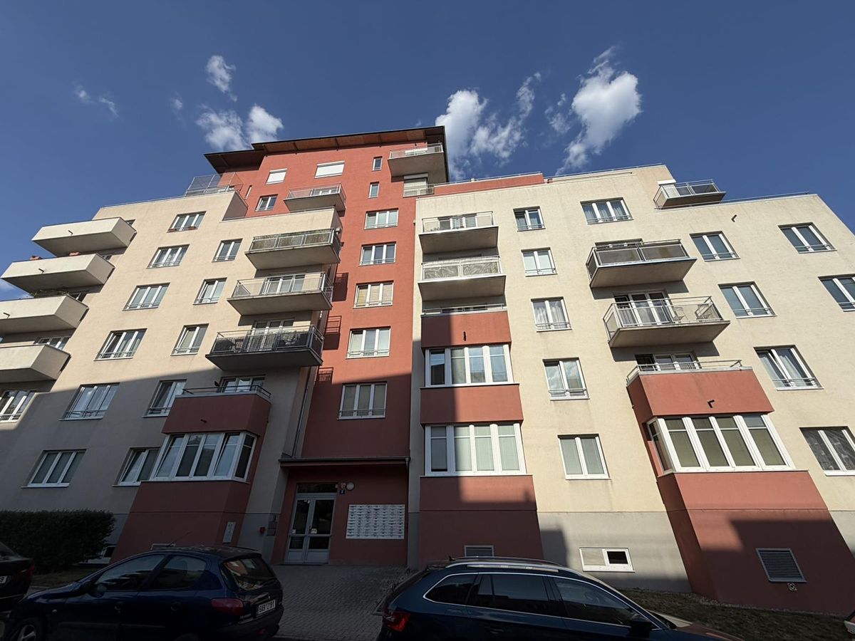 Pronájem bytu 2+kk 58 m²