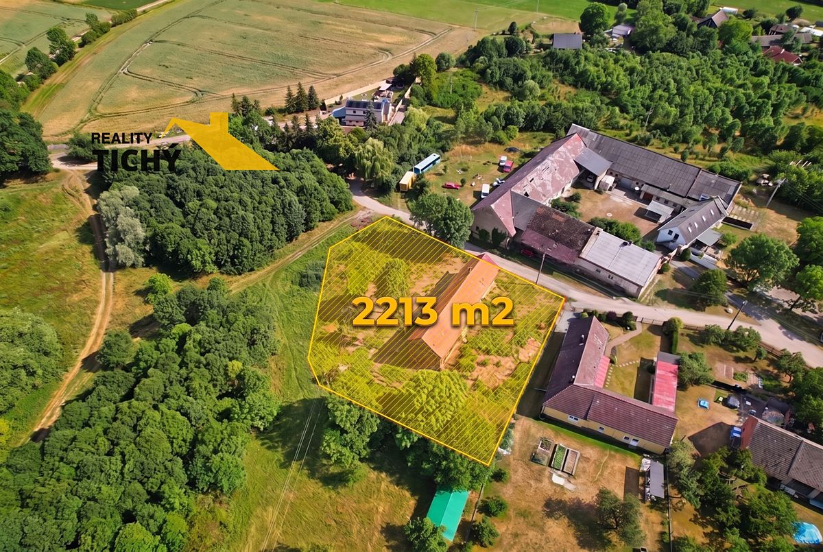 Prodej stavebního pozemku 2213 m²