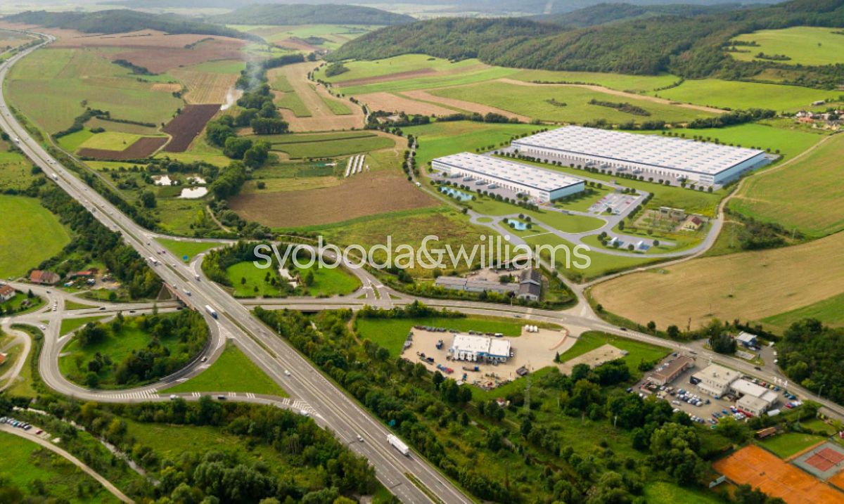 Pronájem skladového prostoru 12960 m² – fotografie 2