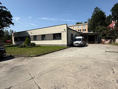 Pronájem skladového prostoru 1868 m²