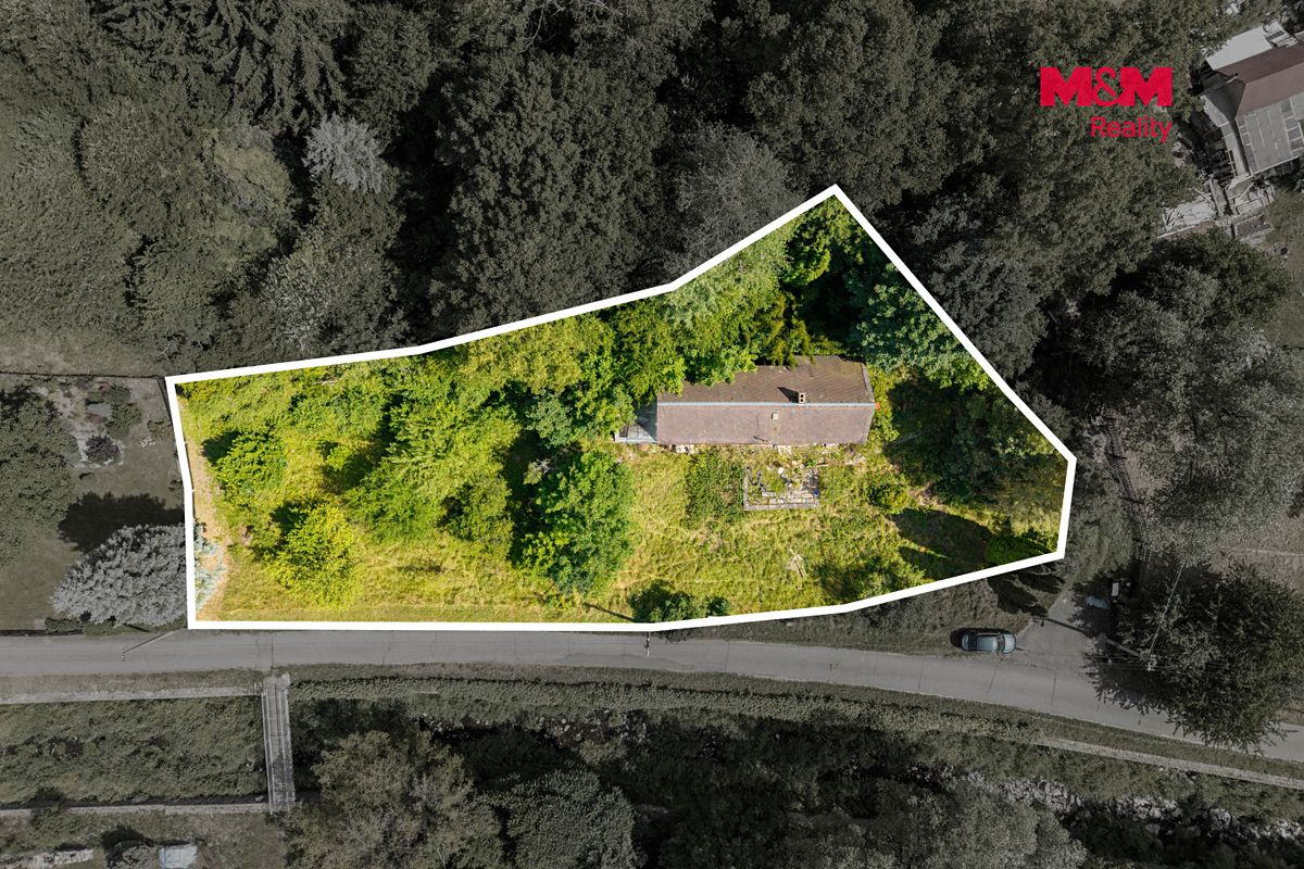 Prodej rodinného domu 242 m², pozemek 1789 m² – fotografie 4