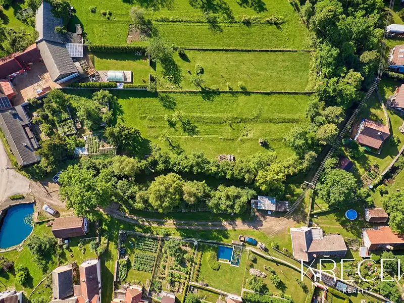 Prodej stavebního pozemku 796 m², Litovany – náhled fotky 3