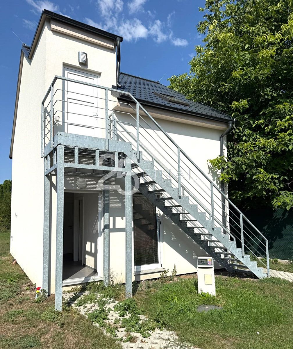 Pronájem bytu 2+kk 37 m²