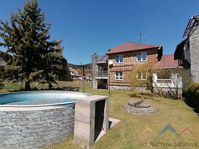 Prodej rodinného domu 410 m², pozemek 1301 m²