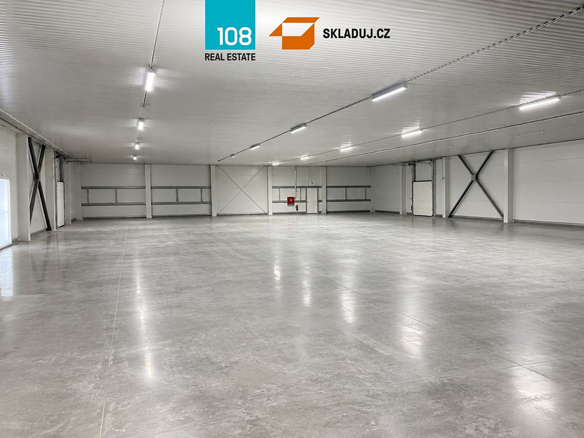 Pronájem skladového prostoru 1890 m² – fotografie 5