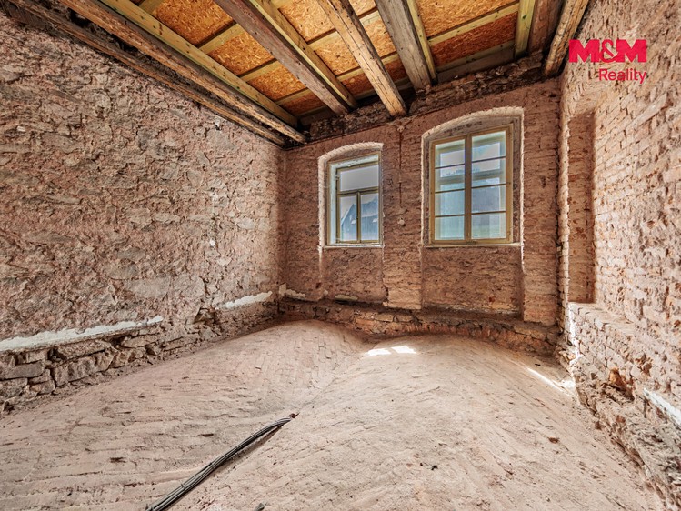 Haus zum Kauf, 348 m² (3 von 26)