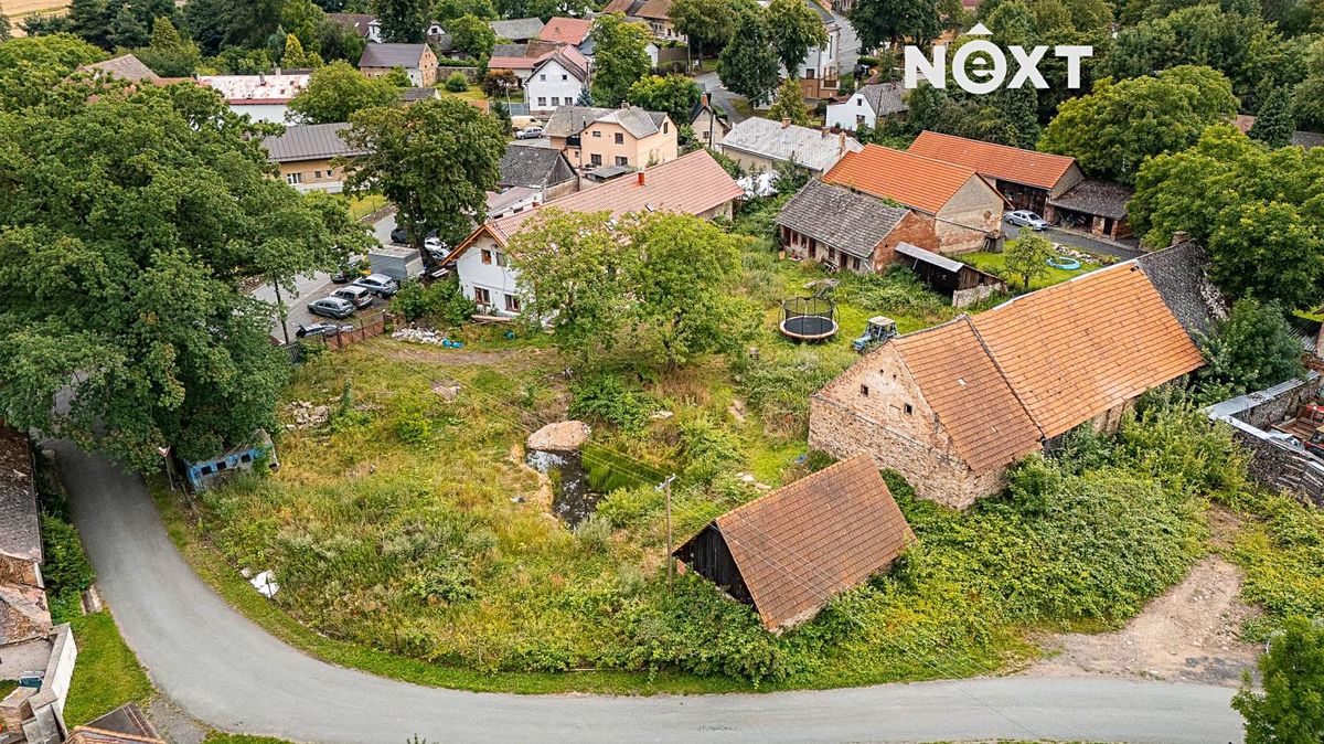 Prodej rodinného domu 330 m², pozemek 3898 m² – fotografie 2