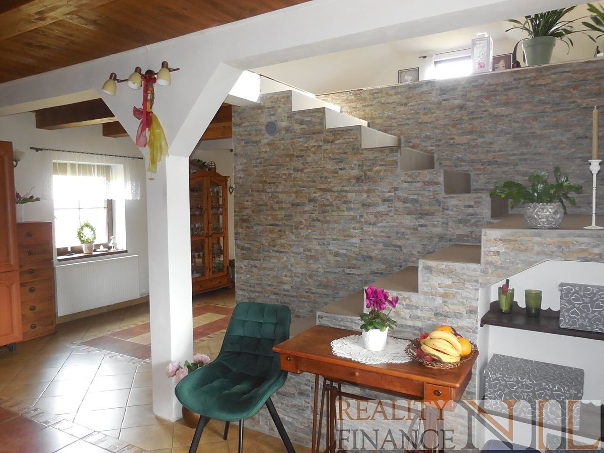Prodej rodinného domu 237 m², pozemek 1307 m² – fotografie 5
