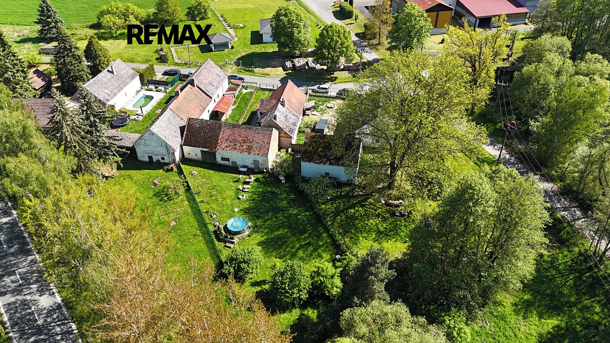 Prodej rodinného domu 203 m², pozemek 1428 m² – fotografie 3