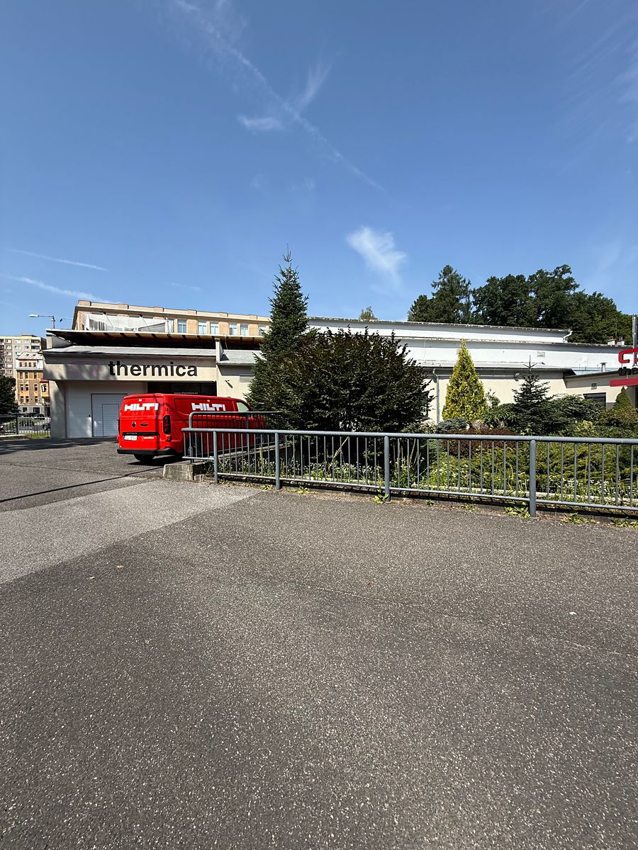 Pronájem skladového prostoru 1868 m² – fotografie 3