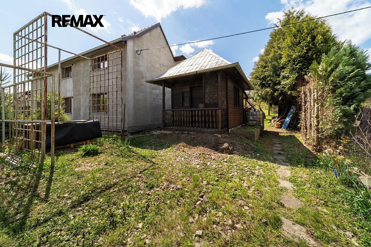 Prodej stavebního pozemku 881 m² – fotografie 2