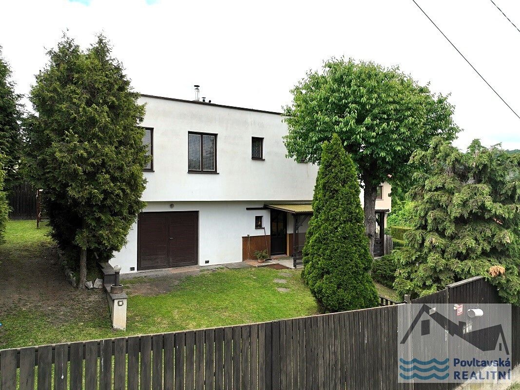 Prodej rodinného domu 214 m², pozemek 858 m² – fotografie 4