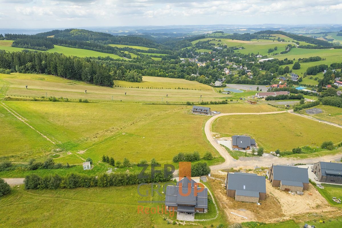 Prodej stavebního pozemku 1015 m² – fotografie 2