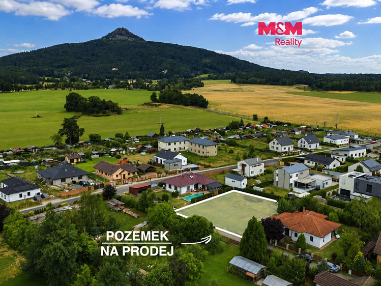 Grundstück zum Kauf, 857 m² (1 von 8)