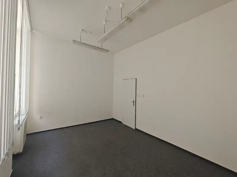 Pronájem kanceláře 28 m², Náchod – náhled fotky 3