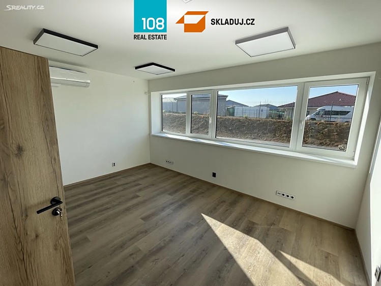 Pronájem komerčního prostoru, 1 106 m² (4 z 5)