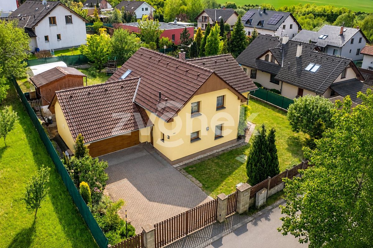 Prodej rodinného domu 186 m², pozemek 914 m²