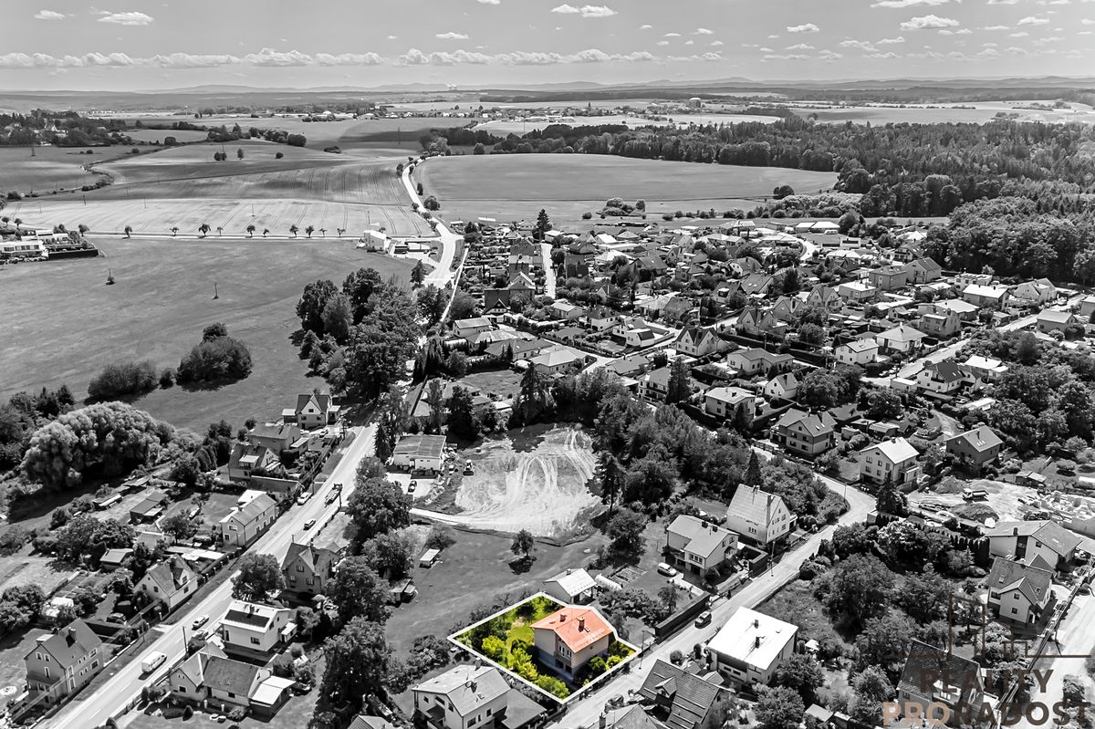 Prodej rodinného domu 250 m², pozemek 769 m² – fotografie 4