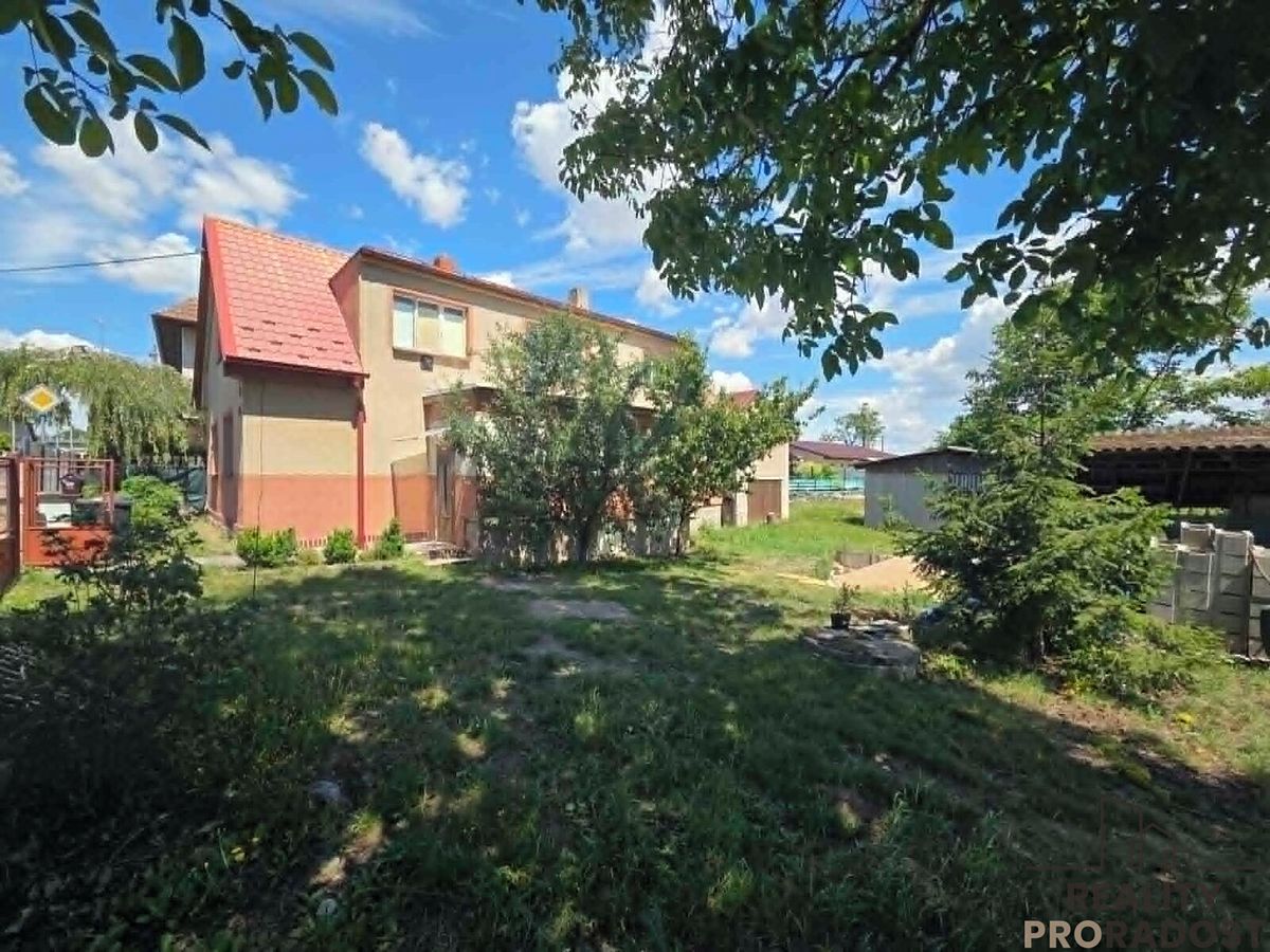 Prodej rodinného domu 146 m², pozemek 820 m² – fotografie 4