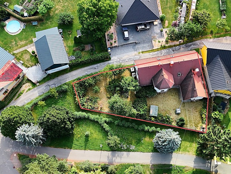 Prodej domu, 186 m² (2 z 14)