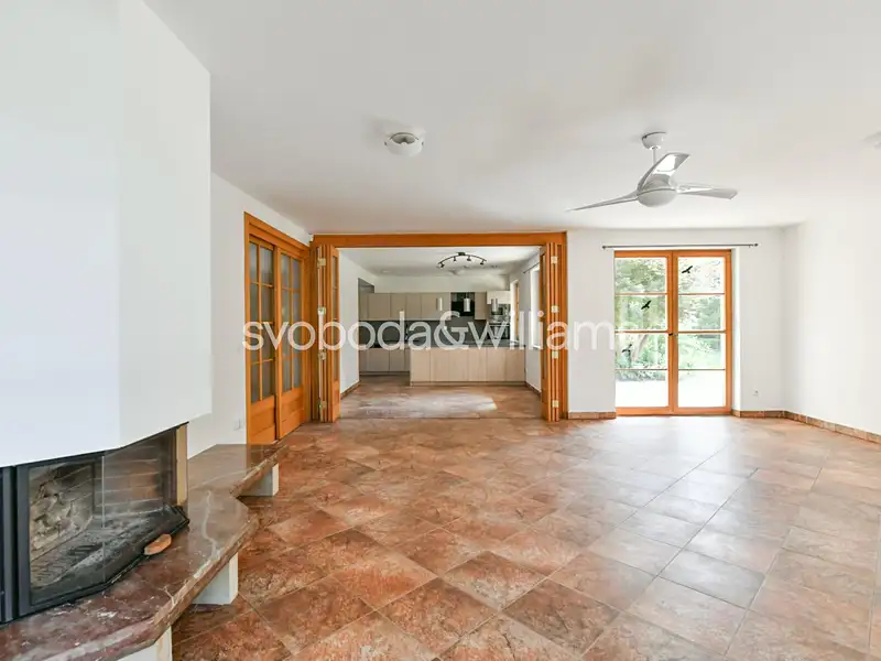 Pronájem rodinného domu 340 m², pozemek 1197 m², Praha – náhled fotky 1