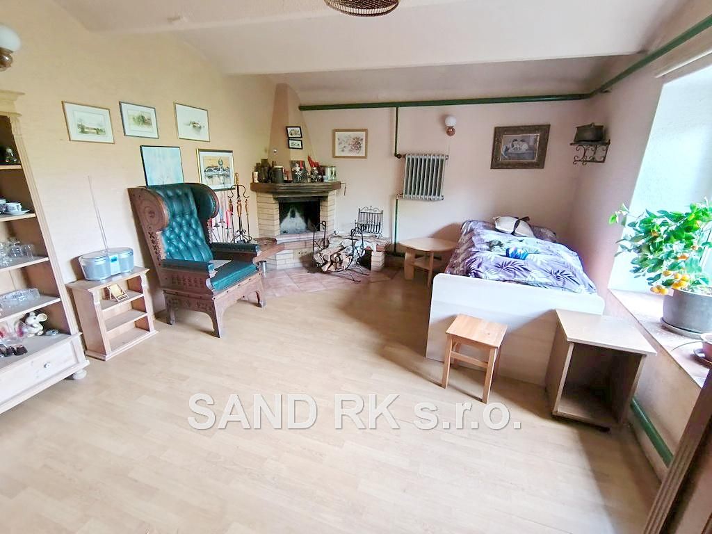 Prodej rodinného domu 205 m², pozemek 2221 m² – fotografie 5