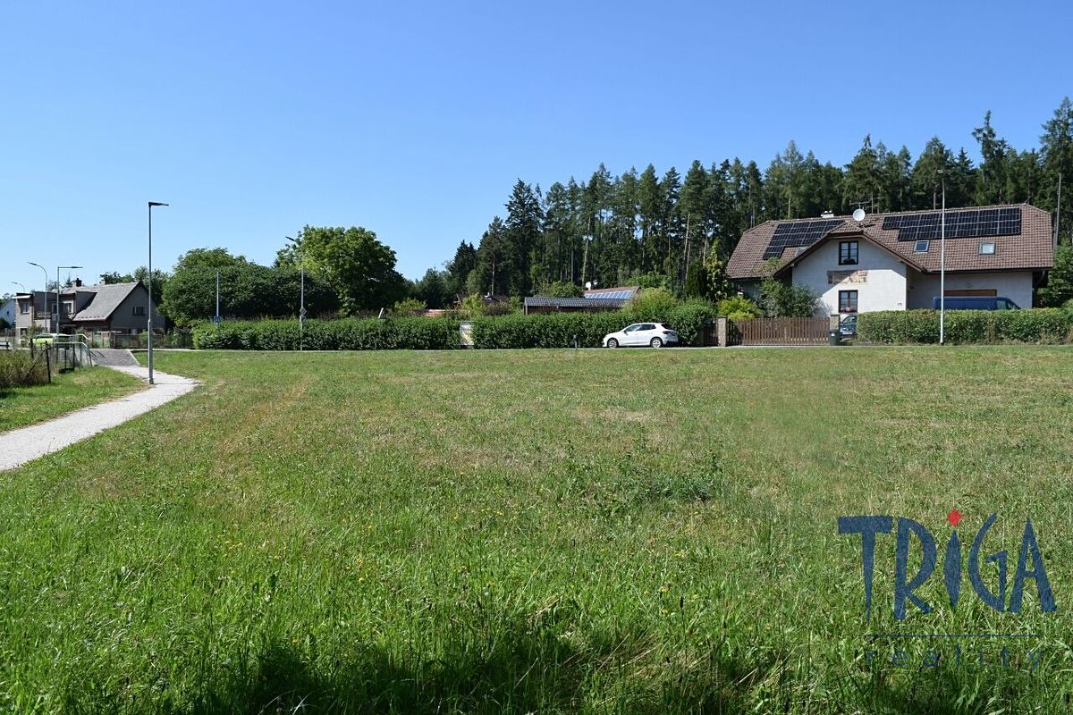 Prodej stavebního pozemku 1611 m², Nemojov – fotka 1 z 3