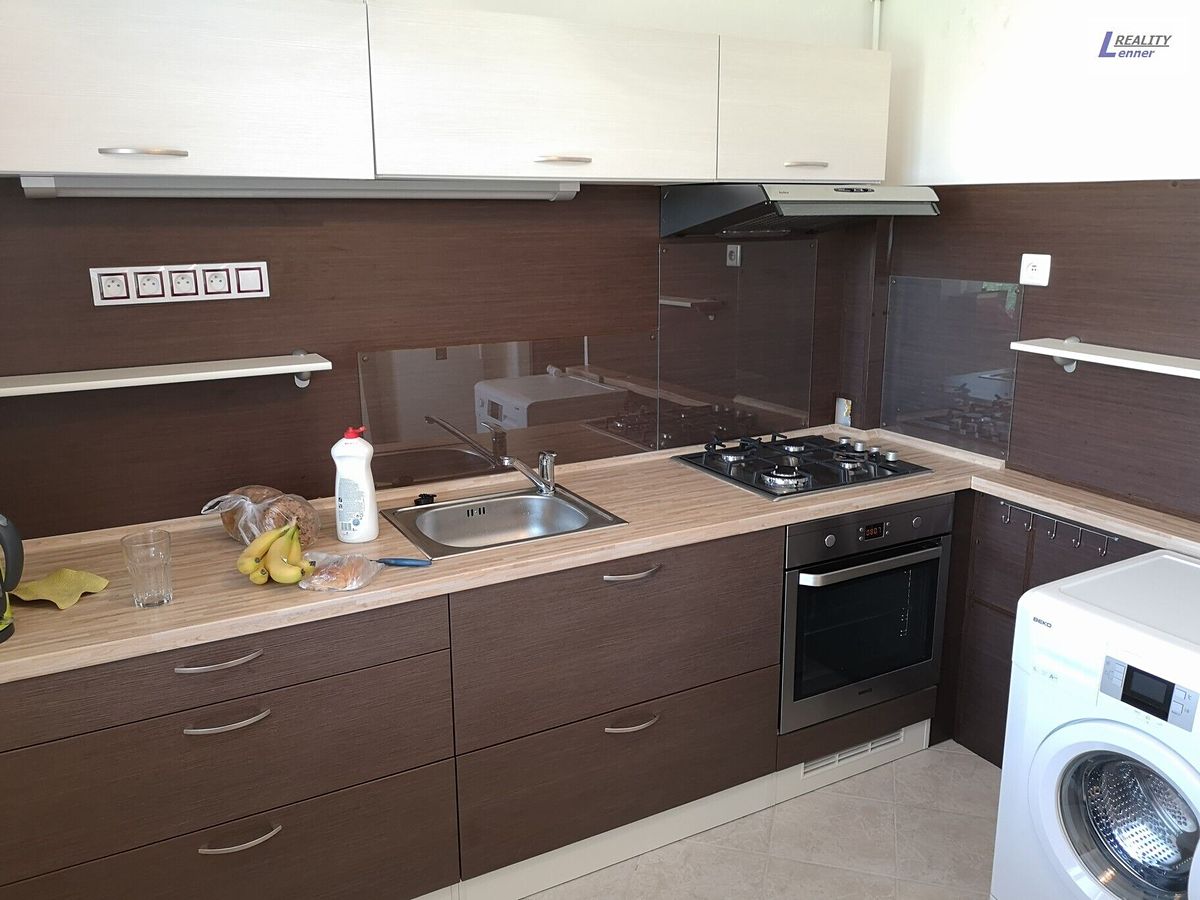 Pronájem bytu 2+1 59 m² – fotografie 2