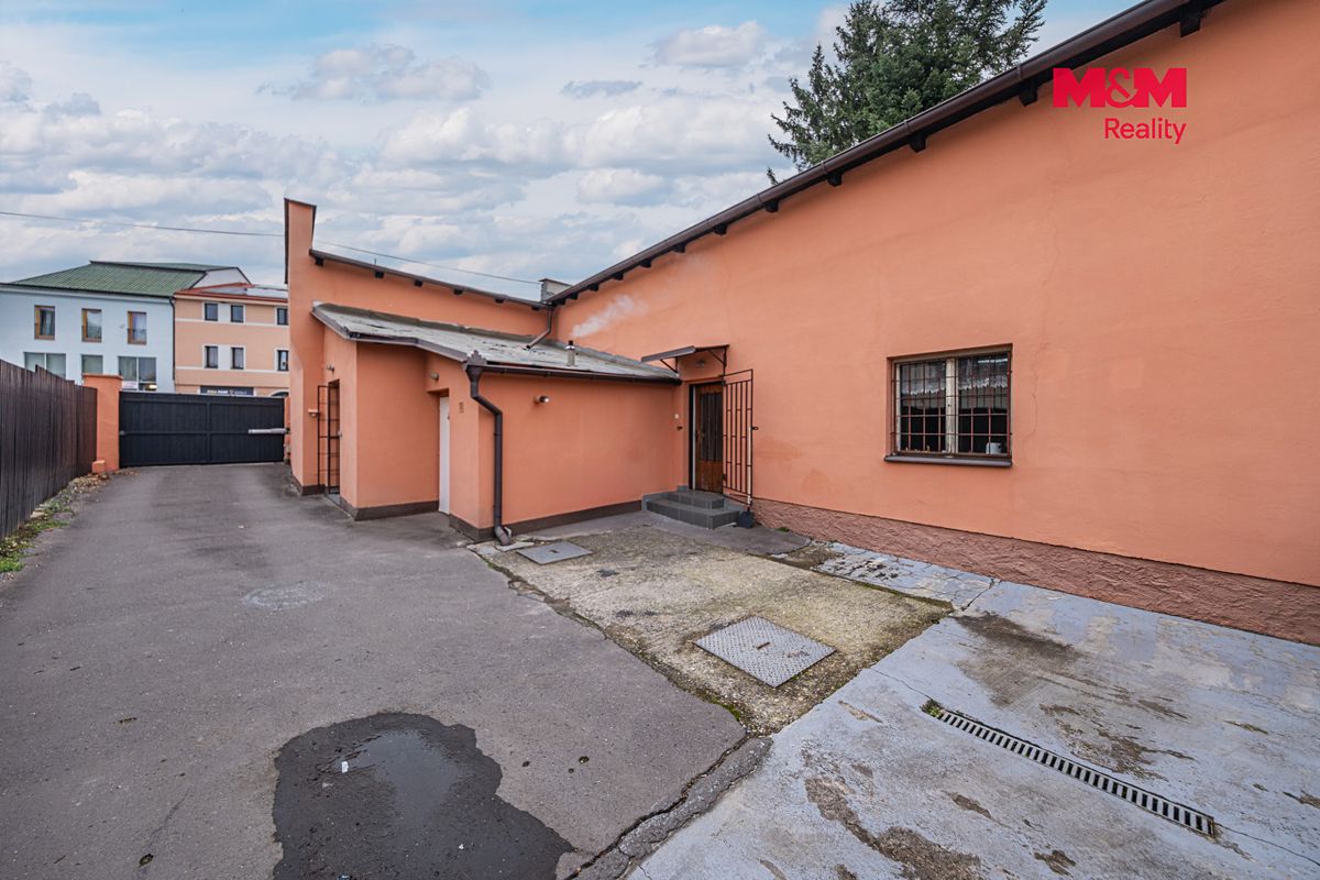 Prodej obchodního prostoru 691 m² – fotografie 2